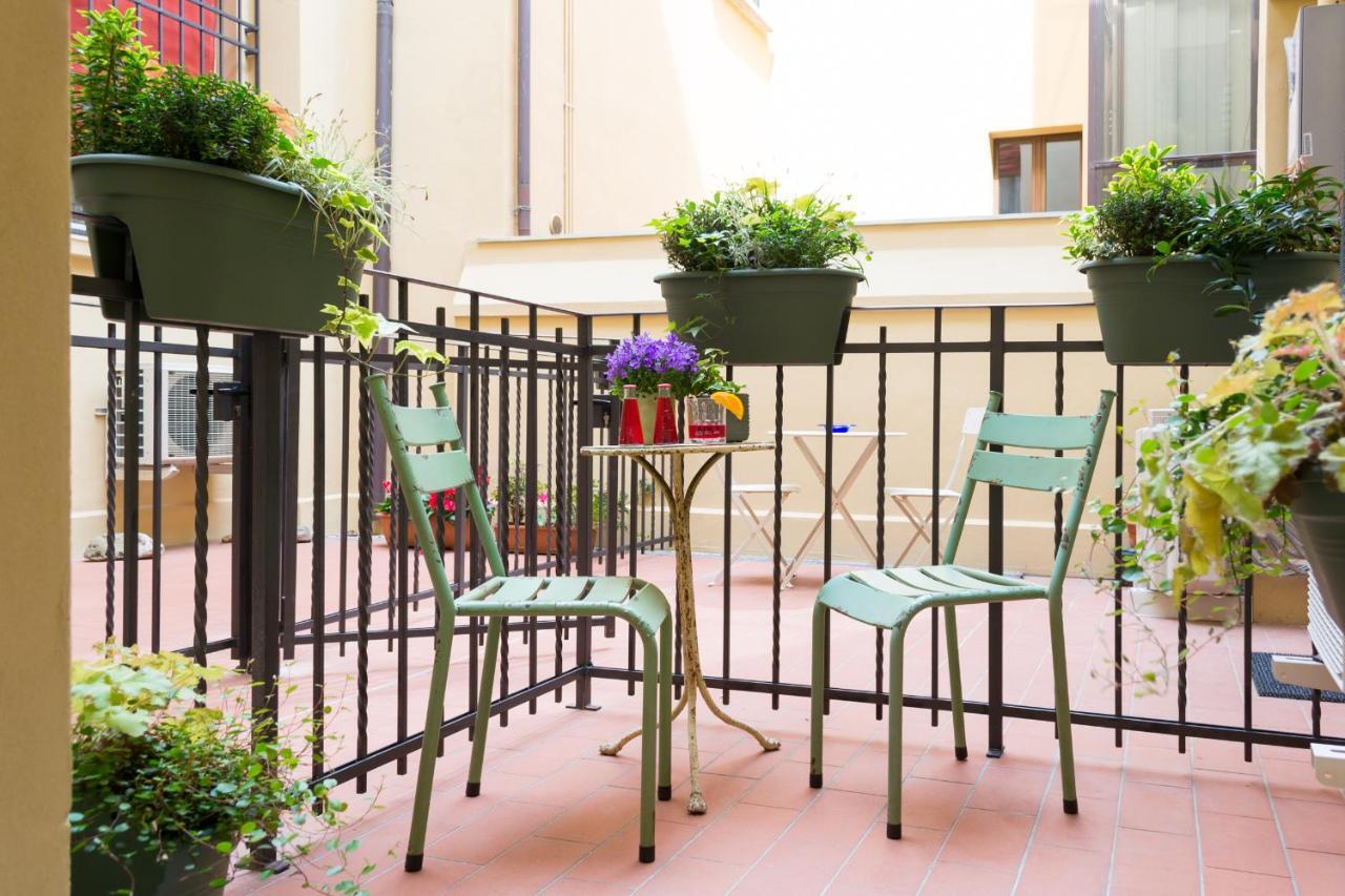 Sphera Bologna, Design Suite Under The Two Towers エクステリア 写真